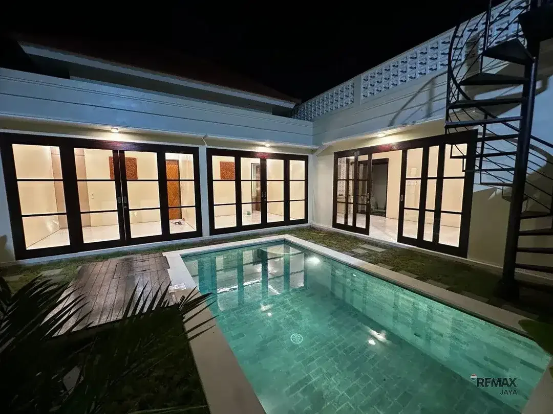 Villa 1 Lantai Dikomplek Perumahan Disewakan, di Umalas - Image 1 of 10