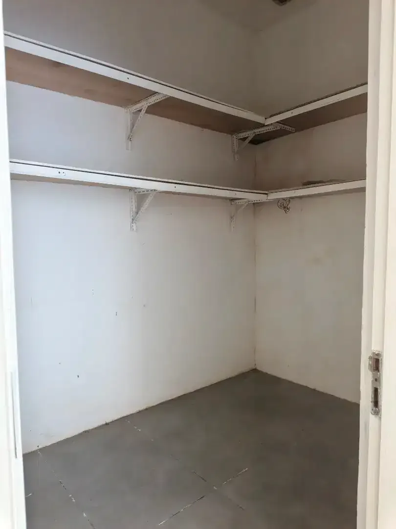 SHOP 4,5 x 9 M FOR LEASE IN BUMBAK UMALAS - PRIME LOCATION - Image 4 of 6