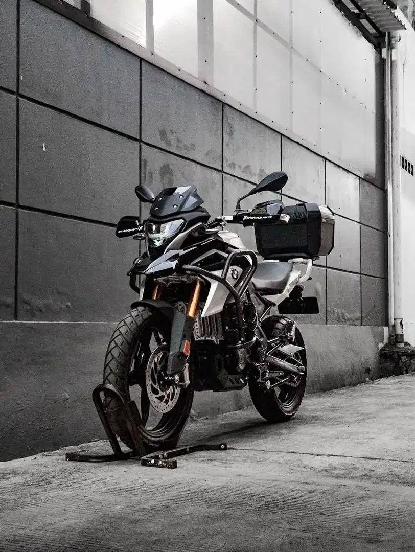 BMW G 310 GS tahun 2025 Very Low Odo Mulus TT FP Black FULL PAPER - Image 6 of 10