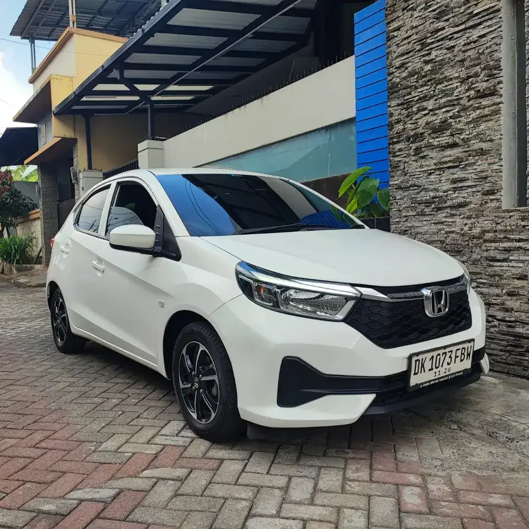 Honda Brio 2023 Low KM Asli Bali - Image 2 of 7