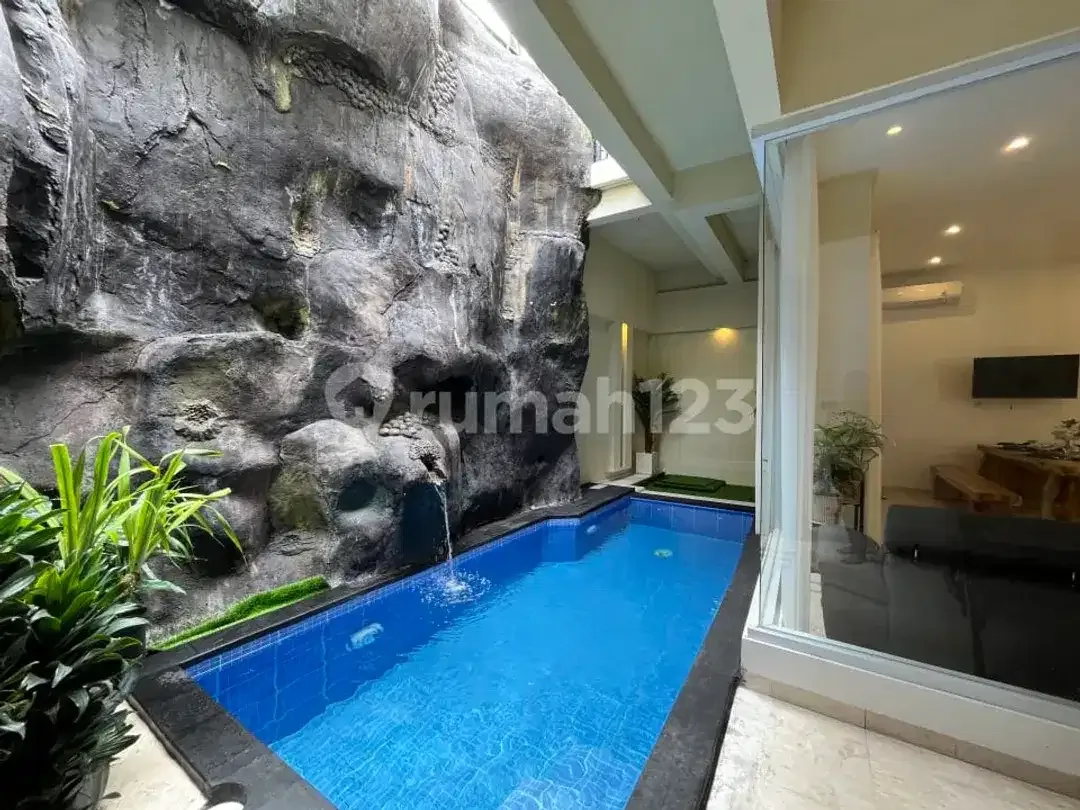 Exclusive Private Pool Villa In Sanur - Secure One Gate System - Image 1 of 10