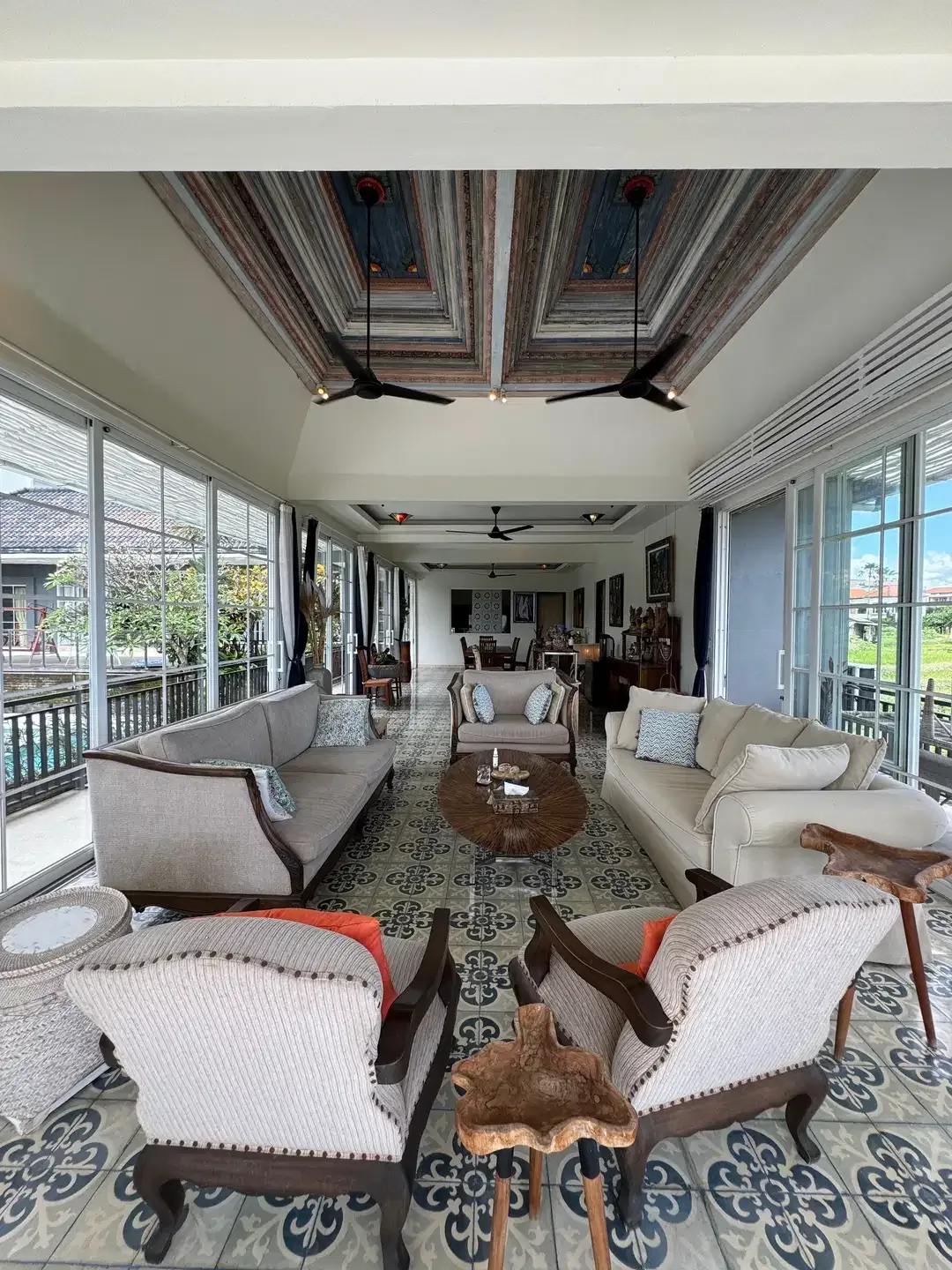 Dijual Villa Mewah di Canggu Bali – 8BR, View Sawah Sungai Gunung, Lahan 2.000 m² - Image 4 of 10