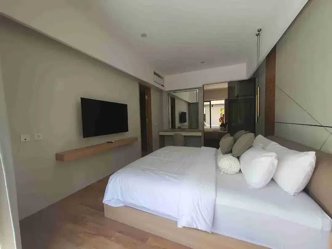 Brand New Luxury Villa 3 bedrooms, Land 348 sqm. Prime Location Central Seminyak. Exceptional Investment - Image 7 of 10