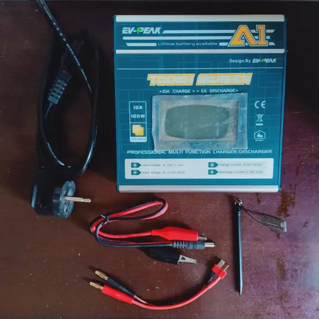 EV-Peak A1 100W 10Amp Touch Screen NiMH / LiPO Battery Balance Charger - Image 2 of 3