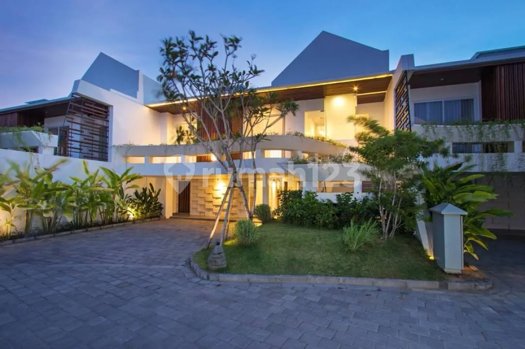 Exquisite Ocean View Villa In Ungasan - Resort Living At Its Finest (Price Drop!) - Image 4 of 4
