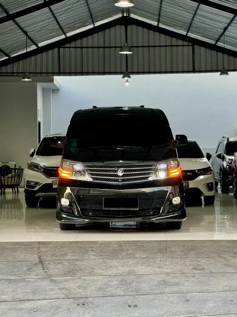 Toyota Alphard G 2005 - Image 2 of 10