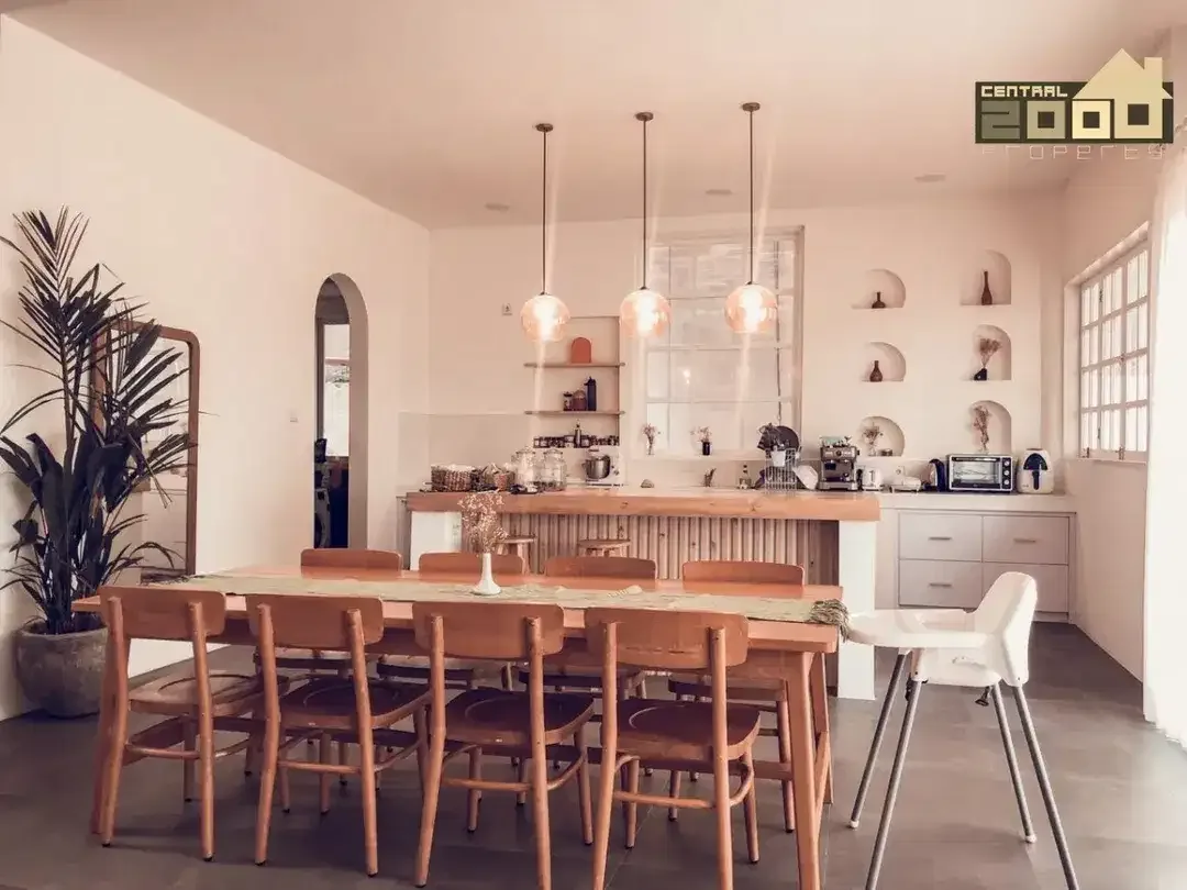Luxury Villa For Sale – Walking Distance To The Beach - Image 3 of 10