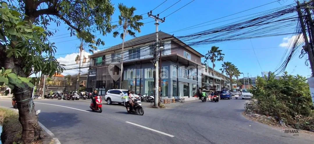 Ruko 3 Lantai Dijual, Area Sunset Road Bali - Image 2 of 4