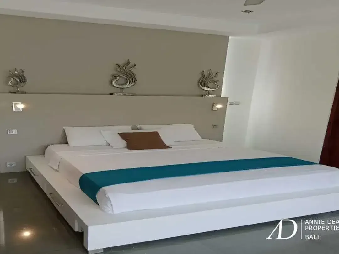 FREEHOLD | BALINESE DESIGN VILLA IN PRIME CANGGU - Image 8 of 10