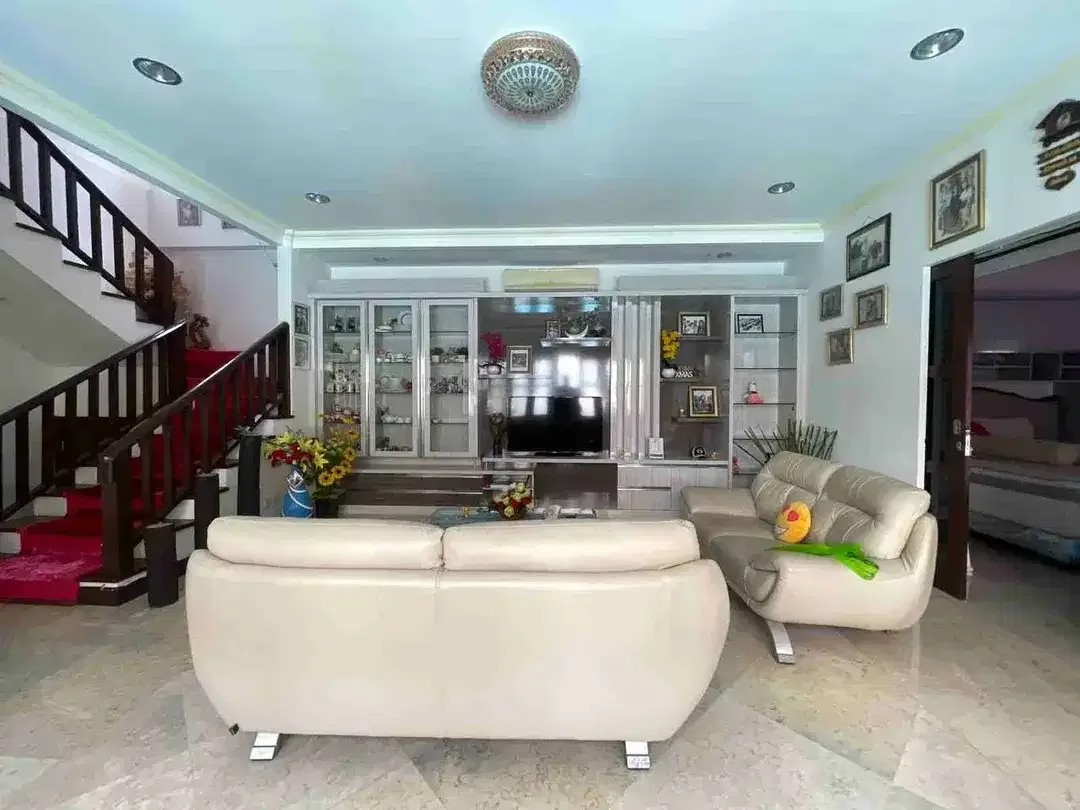 Villa Mewah Gaya Eropa di Cluster One Gate Sanur - Image 3 of 10