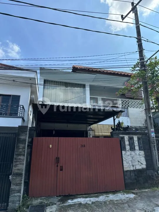 Disewakan Rumah Premium di Kawasan Strategis Denpasar Barat, Fully Furnished dan Cocok untuk Keluarga Maupun Ekspatriat - Image 1 of 4