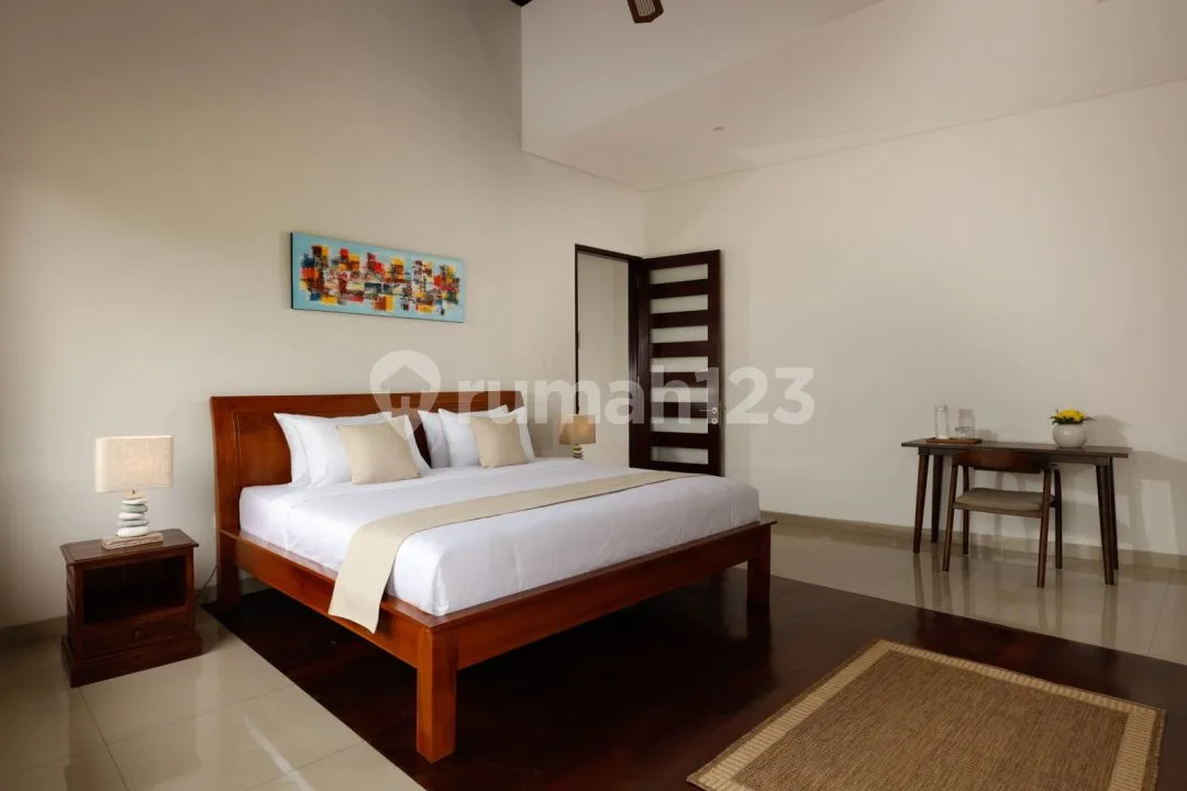 For Sale 3 Bedrooms Stunning Traditional Balinese View Villa Nusa Dua Area - Image 3 of 4