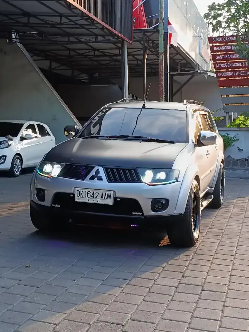 PAJERO SPORT EXCEED SOLAR FULL VARIASI GANTENG - Image 2 of 10