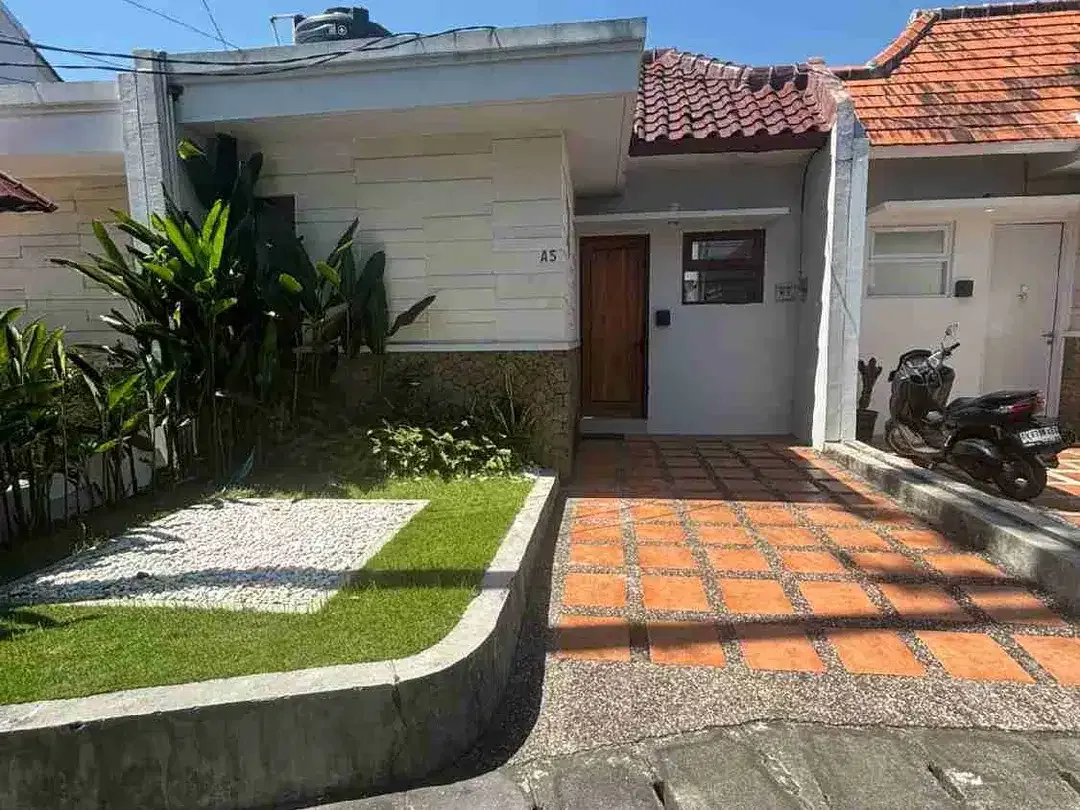 Di jual villa minimalis yang terletak di kawasan komplek villa Kerobokan - Image 1 of 8