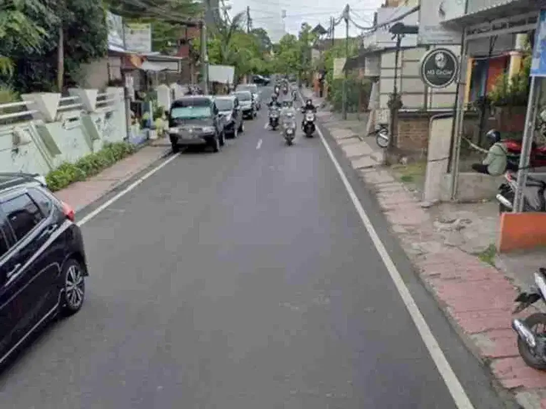 Gedung Kantor Dekat Lapangan Udayana dan Simpang Veteran Gajah Mada - Image 2 of 7