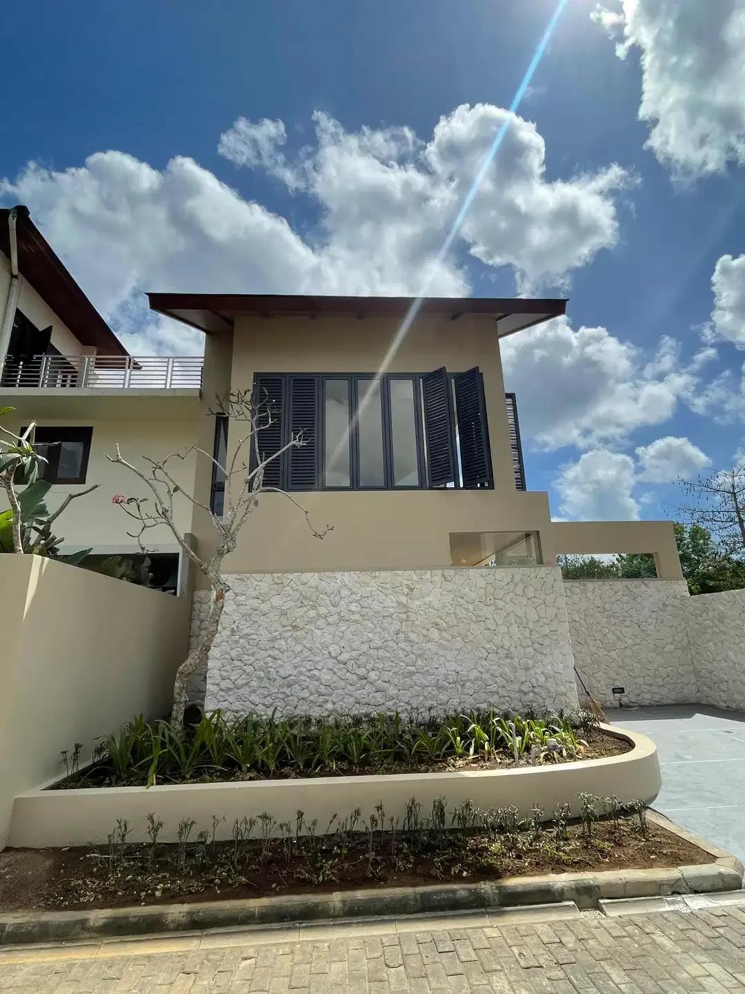 Dijual Villa 3 Bed Rooms Di Tengah Area Villa Elite Di Jimbaran - Image 1 of 10