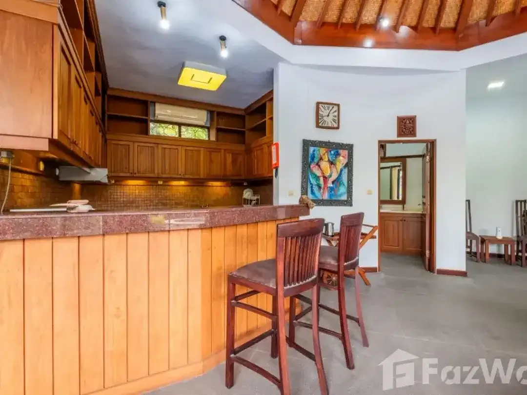 6 Bedroom Villa for sale in Berawa, Bali - Image 7 of 10