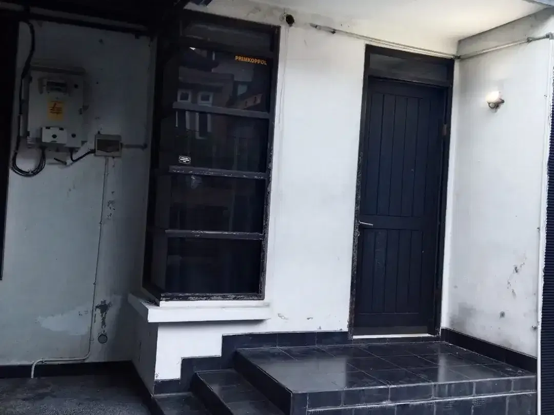Rumah Minimalis Harga Sangat Terjangkau Lokasi Strategis di Gatot Subroto - Image 6 of 8