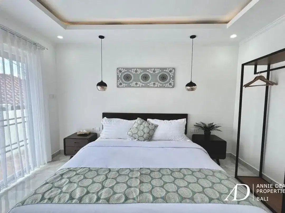 FREEHOLD | MODERN 3-BEDROOM VILLA IN KEROBOKAN NEAR CANGGU - Image 6 of 10