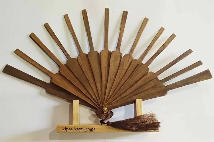 rangka kipas kayu cantik - Image 2 of 2