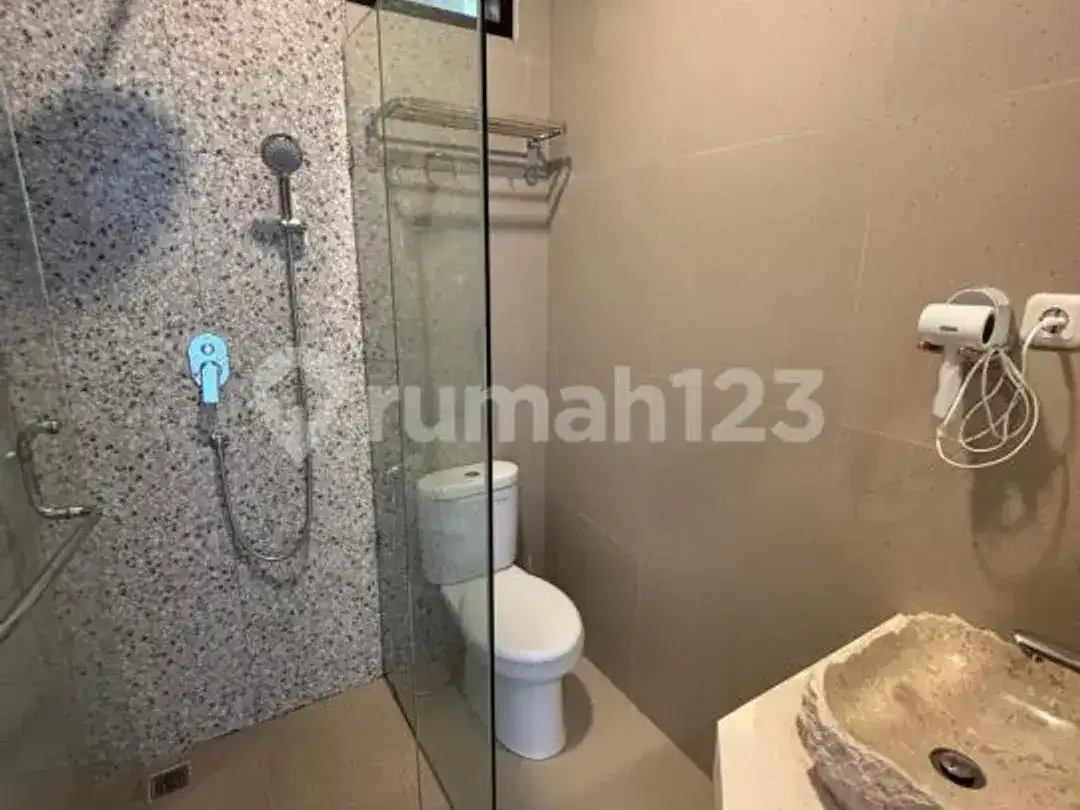 Mediteranian 3 Beds Villa In Kerobokan For Rent - Image 6 of 10