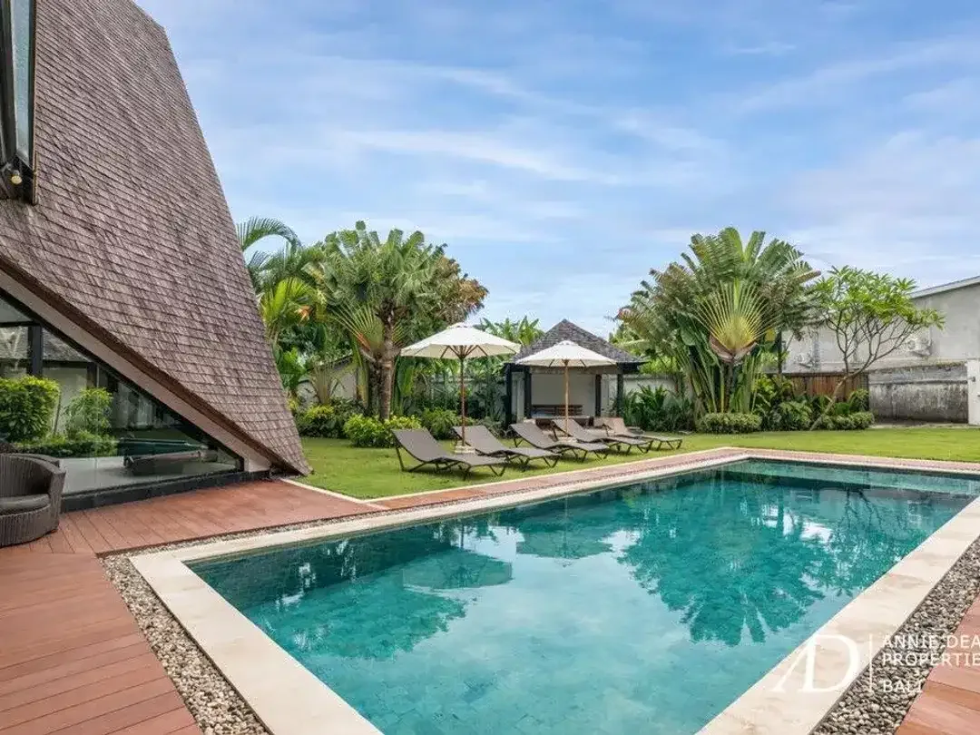 FREEHOLD 4-BEDROOM VILLA WITH UNIQUE ARCHITECTURE IN PADONAN - Image 5 of 10