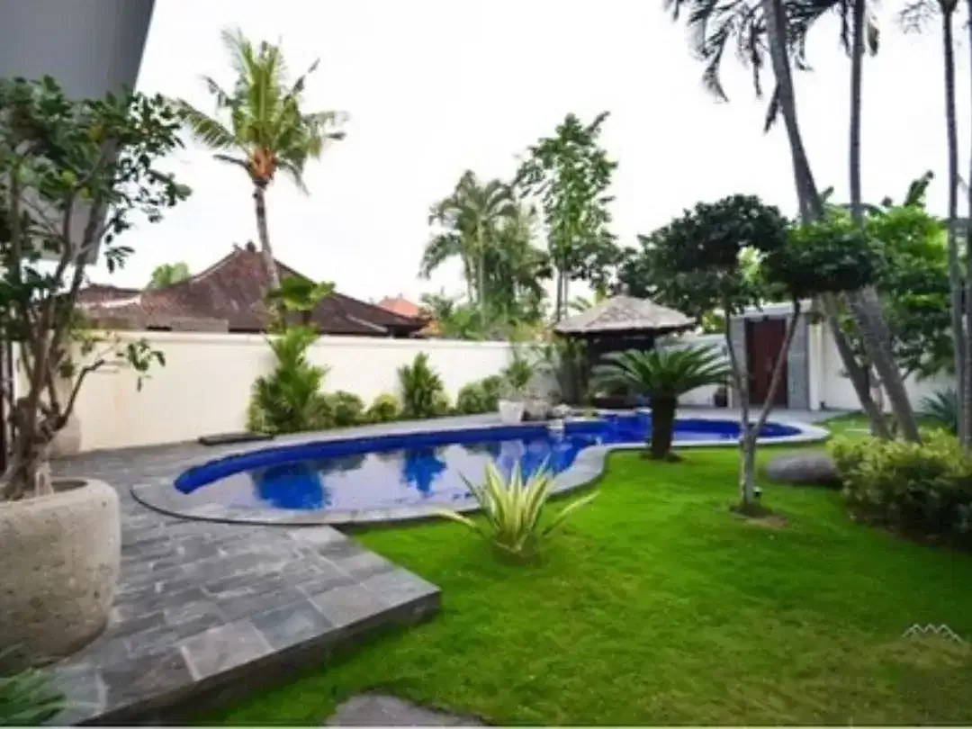 Villa For Sale in Berawa Beach Canggu - Image 6 of 10