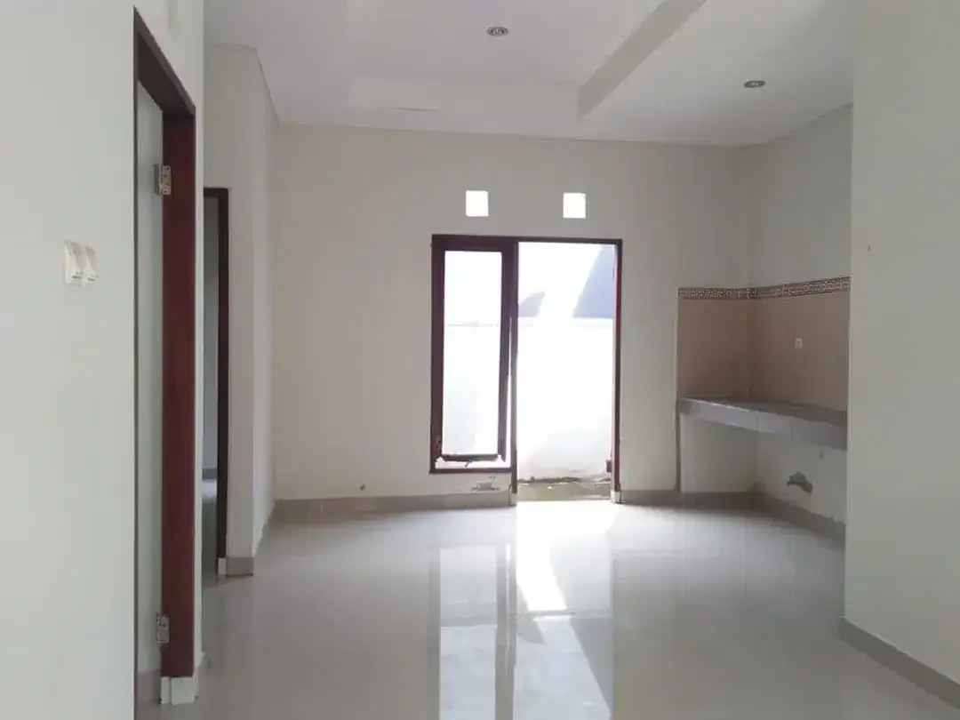 RUMAH HARGA DIBAWAH NJOP ROYA GRIYA LOKA TABANAN - Image 6 of 7