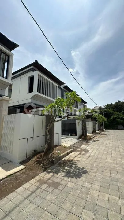 3Br House In Sanur With Walking Distance Beach Access - Image 3 of 4