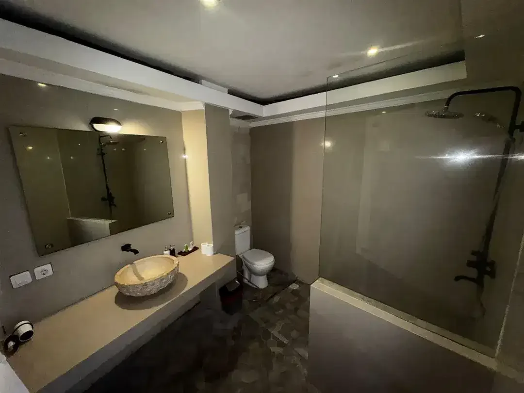 HOTEL / HOSPITALITY ASSET DIJUAL BATU BELIG – KEROBOKAN, BALI - Image 6 of 10