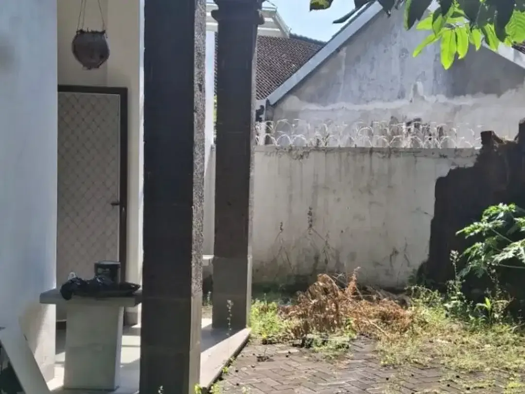 Dijual rumah dan tanah kecil di Renon Bali - Image 7 of 8