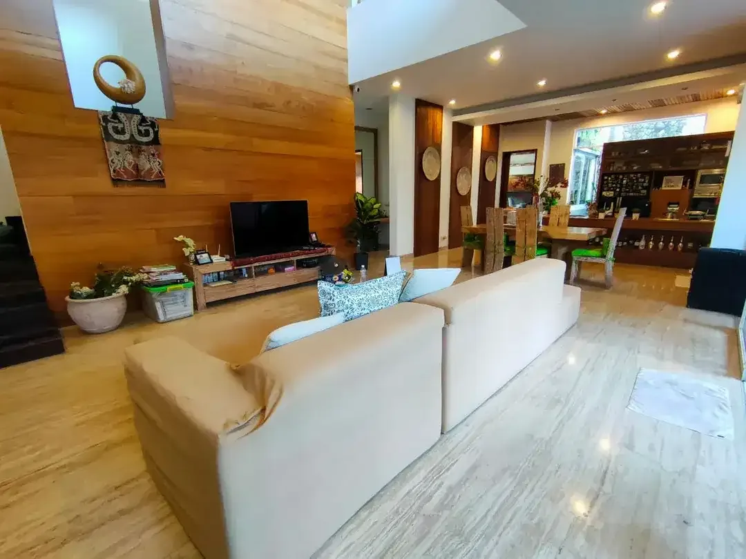 One Gate System Villa In Kerobokan Near Kudeta Beach Club - Image 8 of 10