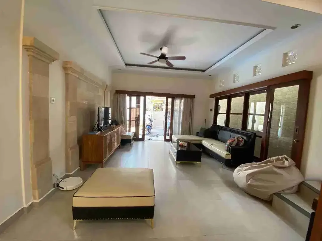 Disewakan Villa Cantik di Sanur Bali – 2 Kamar Tidur, Fully Furnished, Kolam Renang, Dekat Pantai Mertasari - Image 1 of 10