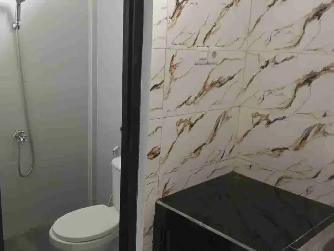 DIJUAL RUMAH KOST ELITE LANTAI II DI ABIANBASE BADUNG FULL PENYEWA TINGGAL PETIK HASIL SAJA DEKAT KE TUMBAKBAYUH CANGGU - Image 8 of 10