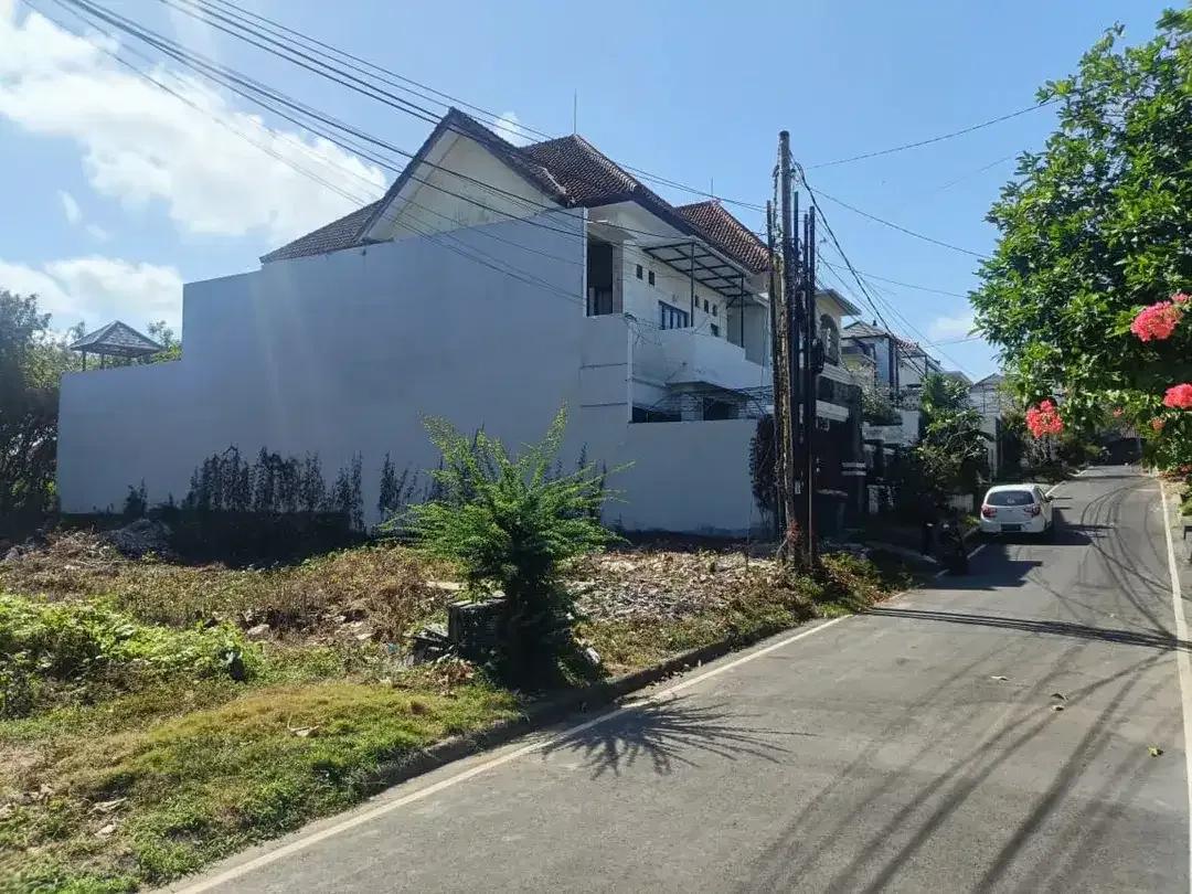 Tanah Eksklusif di Pulasari, Taman Mumbul Dekat Plagoo Nusa Dua - Image 1 of 10