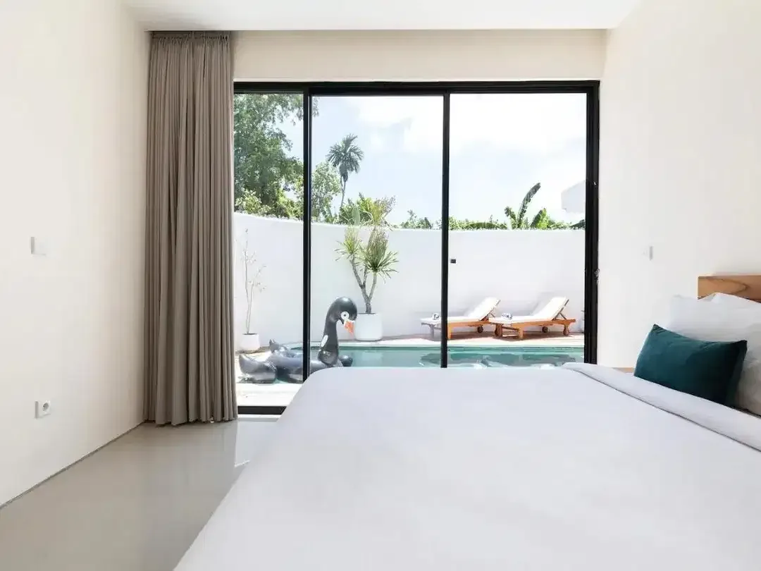 Villa Modern Nyaman di Kerobokan – Siap Huni! Nikmati hunian eksklusif di kawasan strategis Kerobokan dengan suasana tenang dan privat - Image 3 of 10