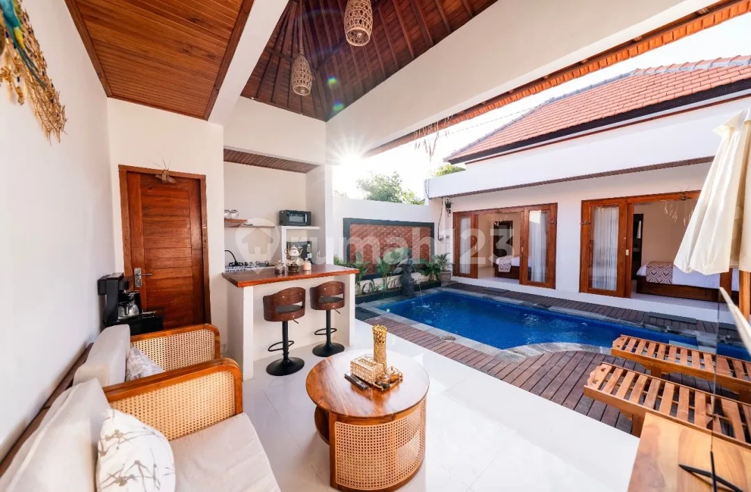 Villa Modern dan Cantik Siap Huni di Un - Image 2 of 4