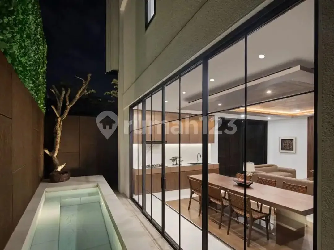 Dijual Villa Mewah Di Kerobokan Seminyak Denpasar Bali - Image 2 of 10