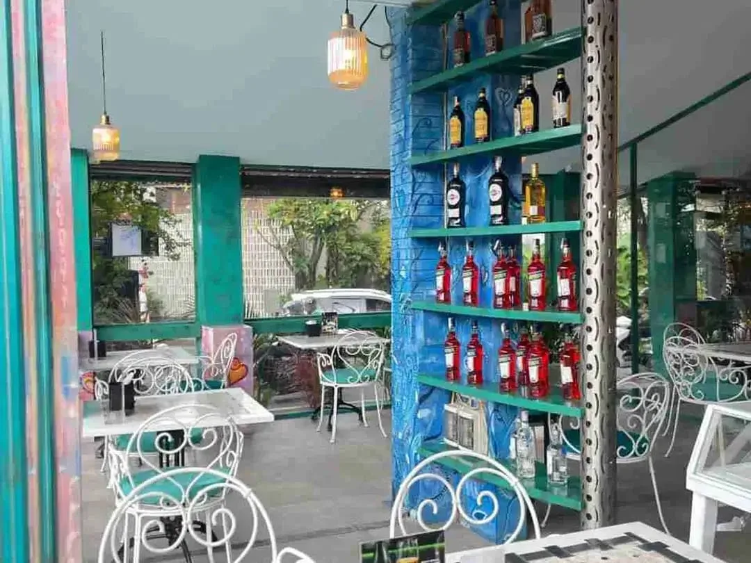 Over Kontrak ex Resto di Area Premium Turis Petitenget Kuta - Image 6 of 9