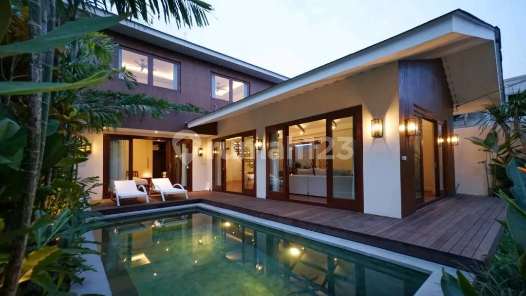 Yearly Rental Brand New 3 Bedrooms Villa At Beachside Sanur - Image 1 of 4