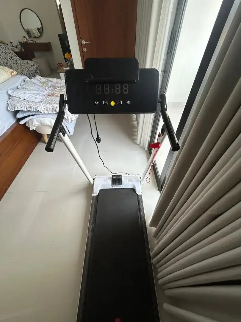 Dijual Alat Treadmill kondisi bagus spt baru - Image 2 of 4