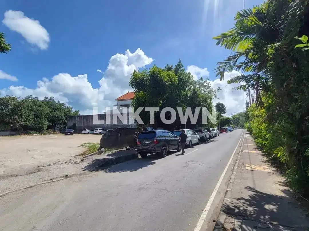 Beachfront Land in Pantai Jerman Kuta with Sunset View For Sale - Image 7 of 10