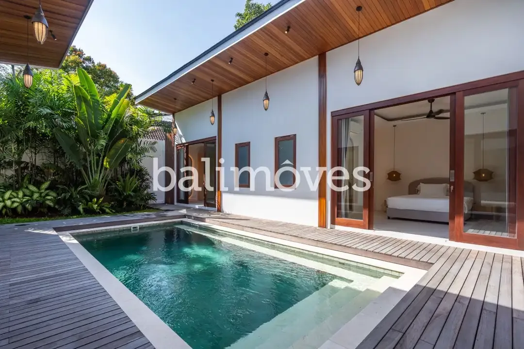 Villa Mewah Baru dengan 4 Kamar Tidur di Pantai Sanur - Image 2 of 10