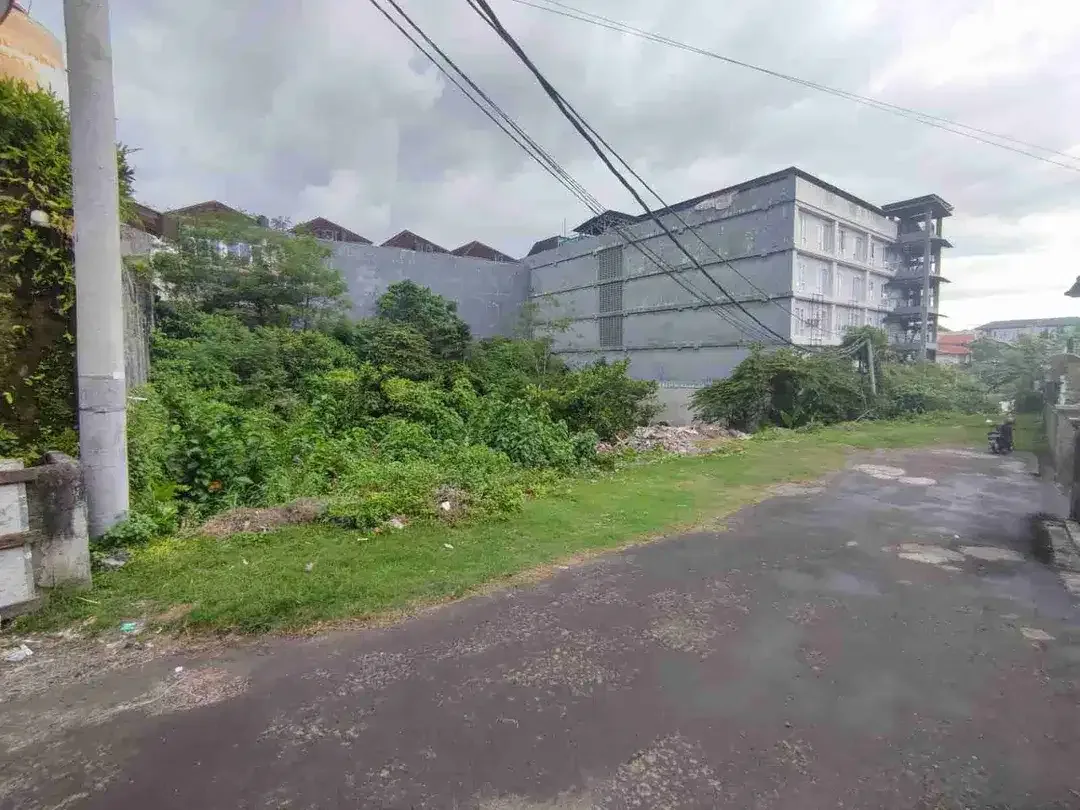 JUAL TANAH GATOT SUBROTO BARAT DENPASAR 
KAWASAN PERGUDANGAN 
LOKASI STRATEGIS PAS BELAKANG SATELINDO 
SANGAT DEKAT JALAN UTAMA DAN MITRA 10 - Image 4 of 6