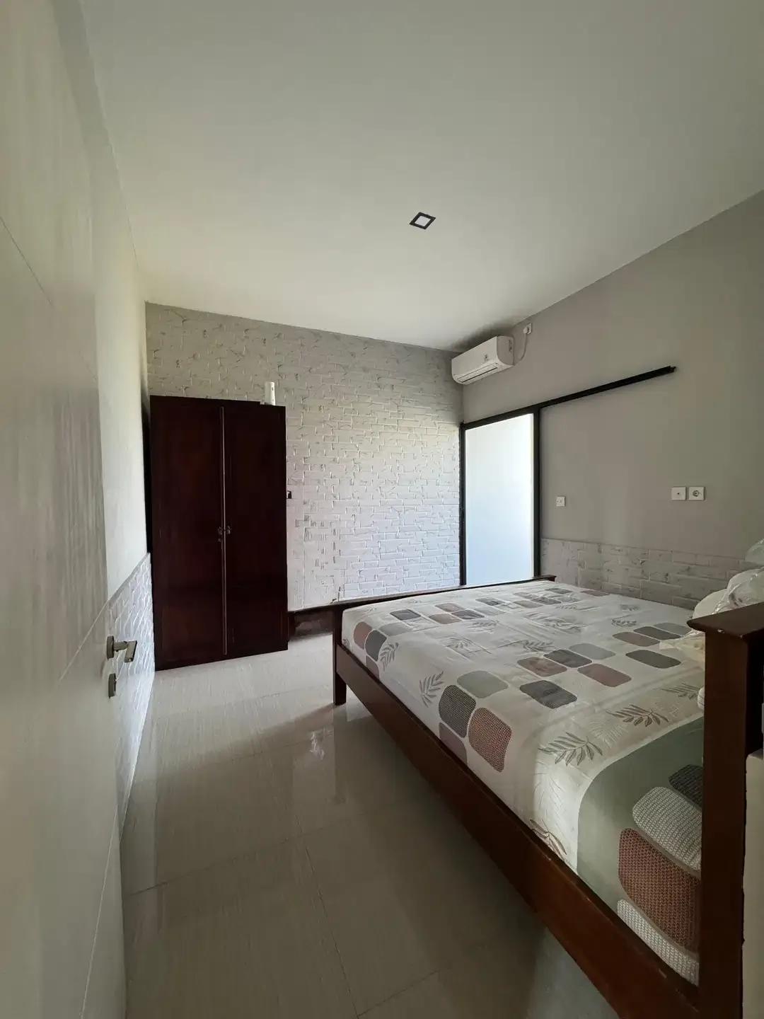 FOR SALE HUNIAN BAGUS READY UNIT 3 BR LOKASI KEROBOKAN PREMIUM - Image 5 of 9