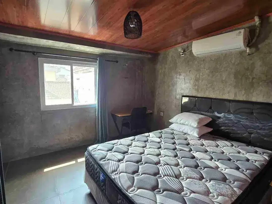 Disewakan UNIT tipe mezzanine 2 lantai di Dalung permai kerobokan bali - Image 2 of 9