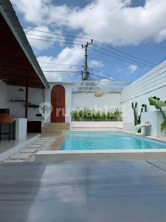 Stylish Tropical Sanctuary Move-In Ready 1-Bed Pool Villa In Padonan Canggu Fully Furnished This Property Offer An Exceptional Amount Of Space Comfort And Privacy - Image 1 of 4