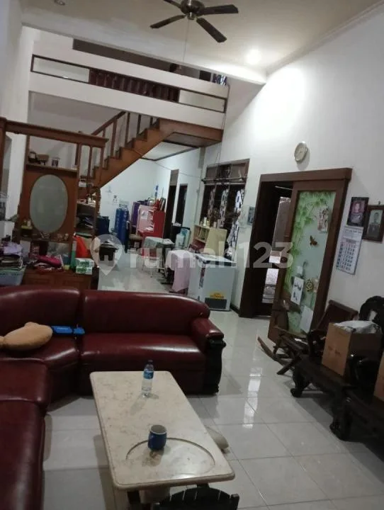 Rumah Dalung Permai, Lt300 Lb200, 5Kt, SHM & IMB Lengkap, Rp 4,7 Miliar - Image 3 of 4