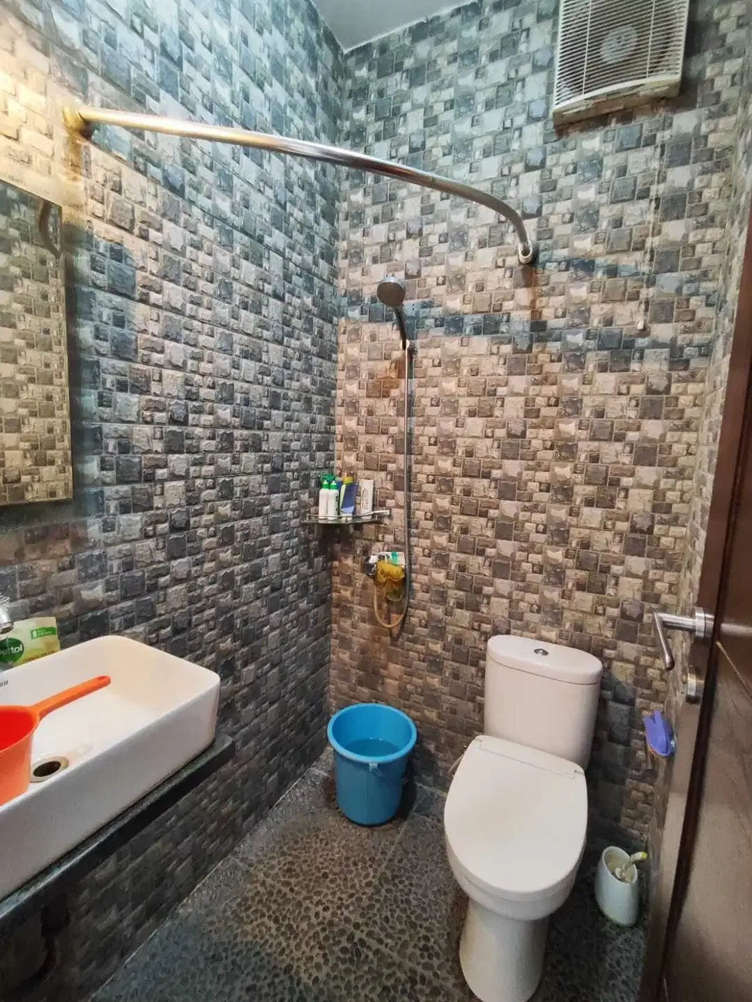 Rumah Strategis Kawasan PREMIUM Dekat Club Jimbaran Taman Griya - Image 7 of 10