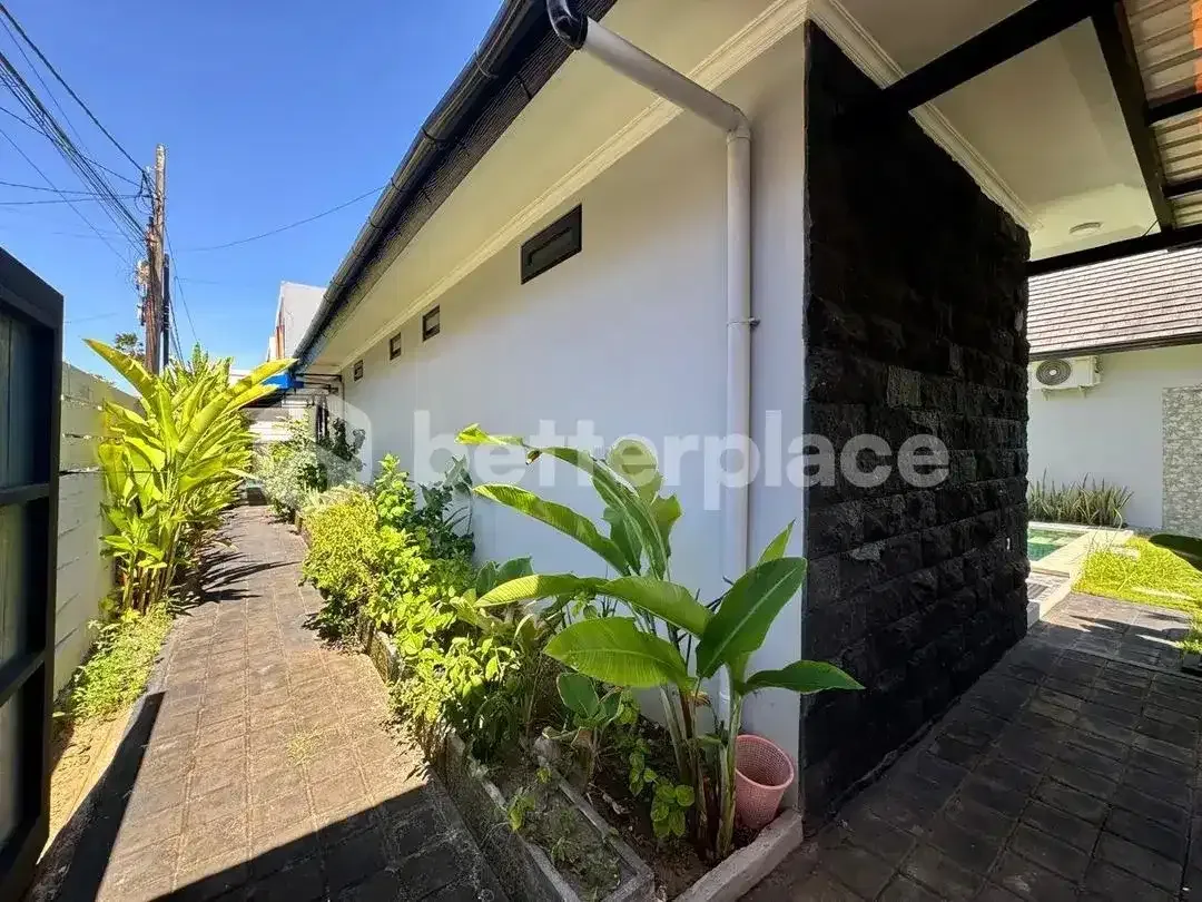 An Ideal Investment and Lifestyle Property: Beautiful 3-Bedroom Villa in Sanur with Modern Amenities, Large Garage, and Strong Rental Appeal - Image 6 of 10